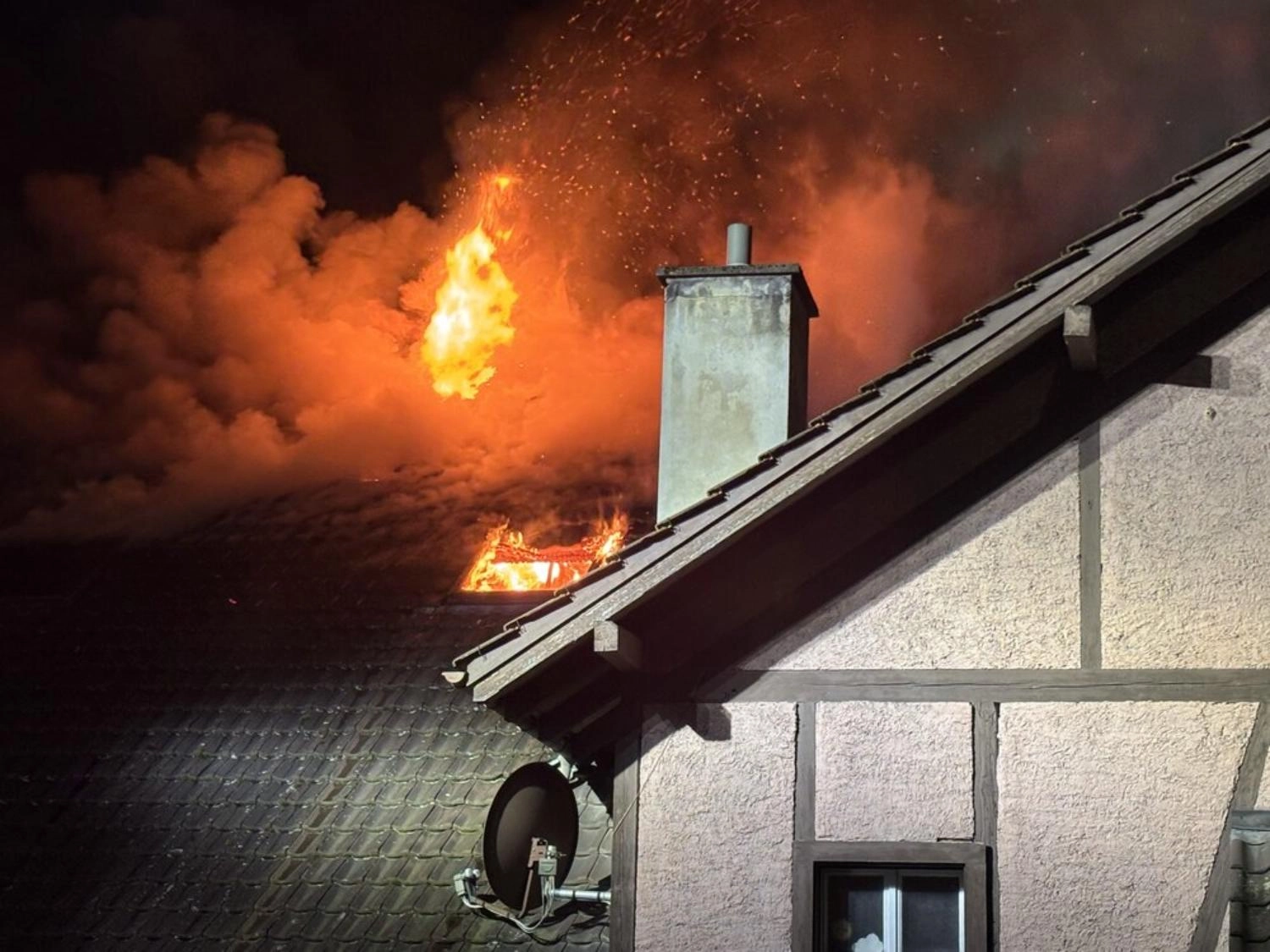 Beringen: Brand im Dorfzentrum Beringen
