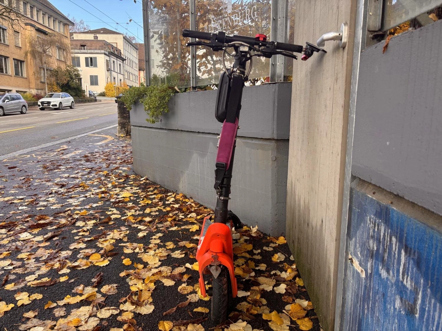 Stadt SH: Elektrotrottinettfahrer bei Kollision leicht verletzt